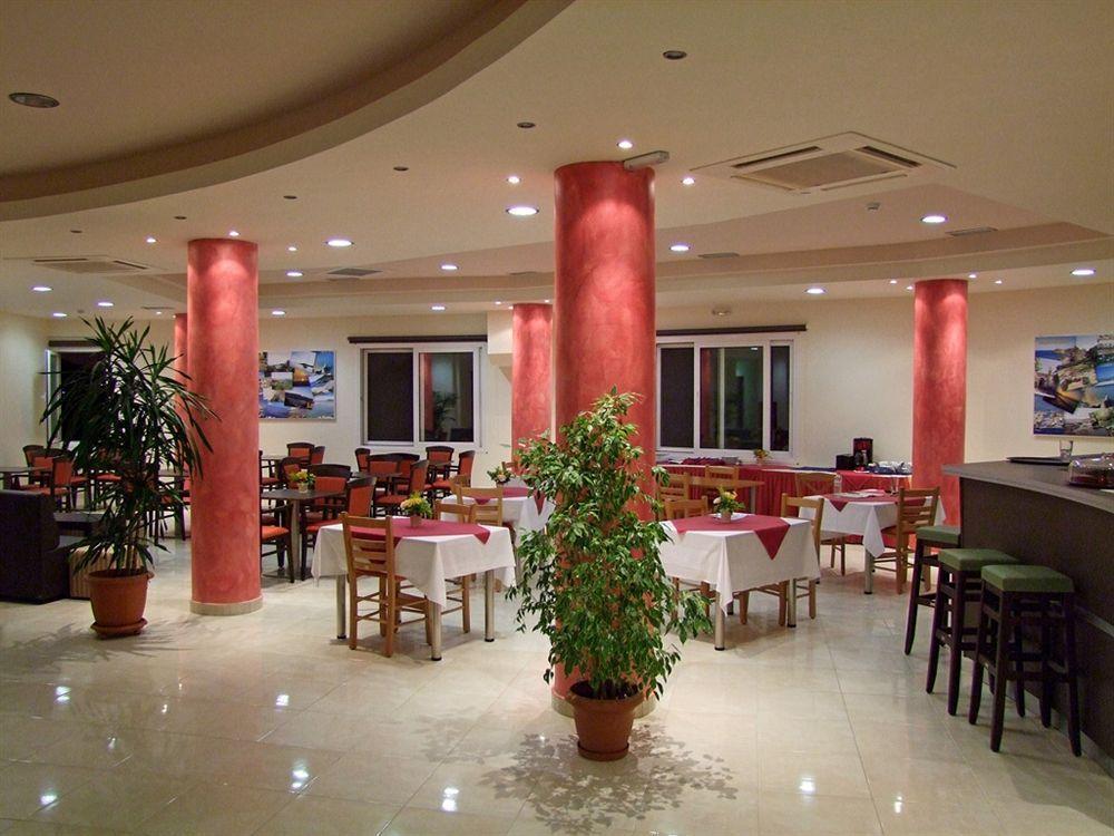 Hotel Sea Breeze Szitía Kültér fotó