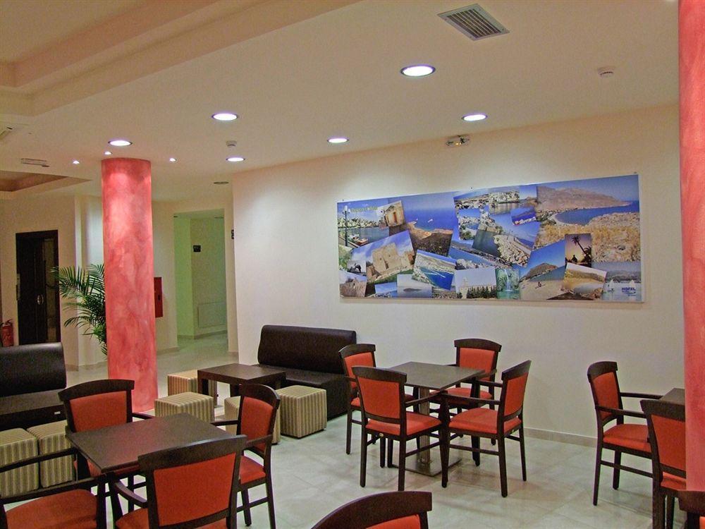 Hotel Sea Breeze Szitía Kültér fotó