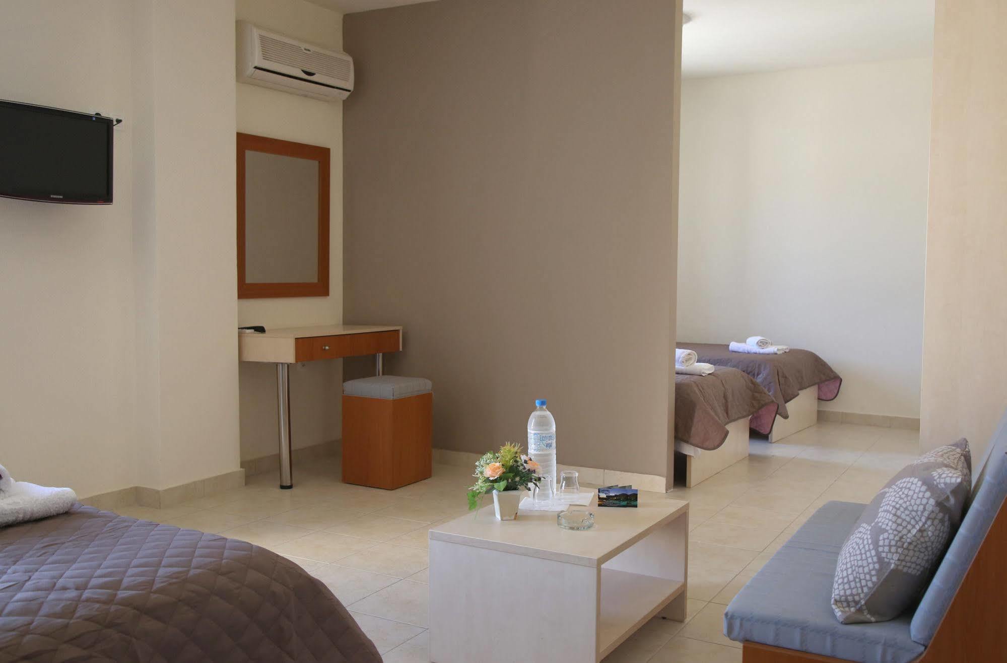 Hotel Sea Breeze Szitía Kültér fotó