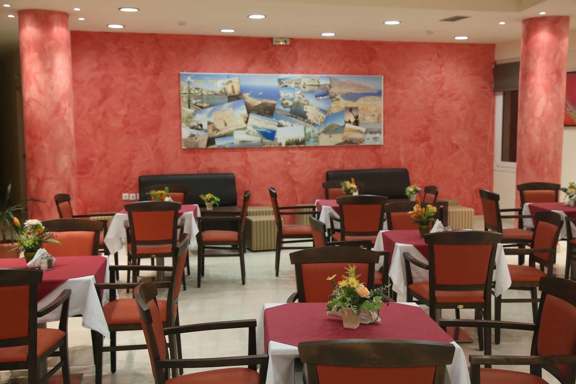 Hotel Sea Breeze Szitía Kültér fotó