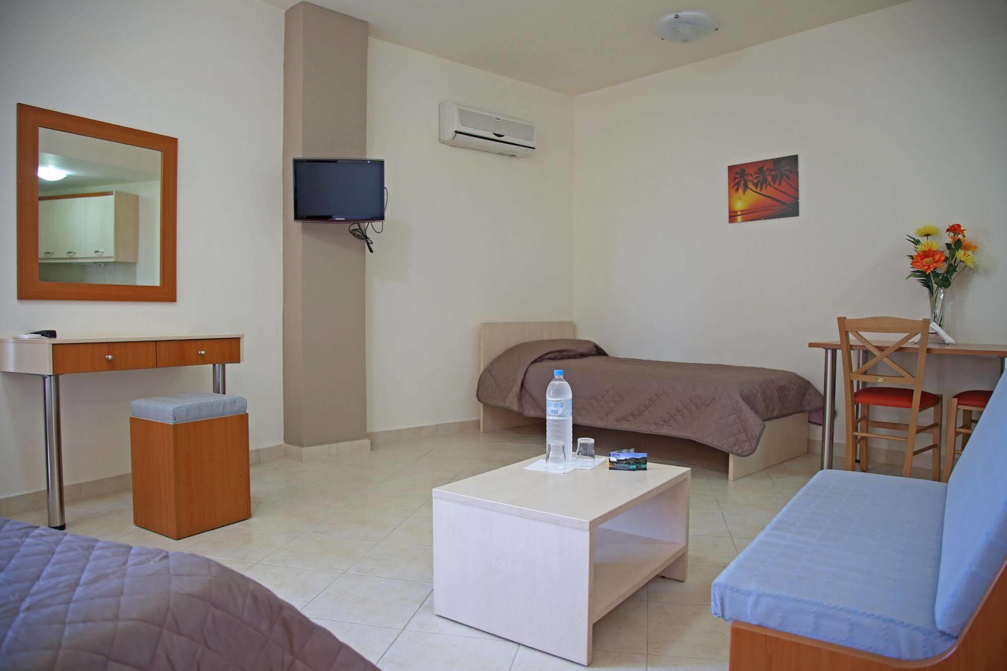Hotel Sea Breeze Szitía Kültér fotó
